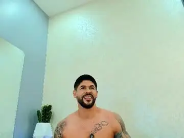 Chaturbate Watch Live Sex Cams of petesevans_1
