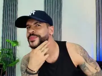 Chaturbate Adult Webcams of petesevans_1