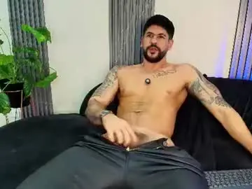 Chaturbate Live Porn of petesevans_1