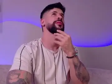 Chaturbate Adult Webcams of petesevans_1