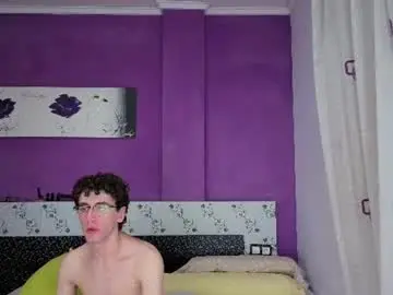 Chaturbate Sex Chat of twinkanddaddy_69