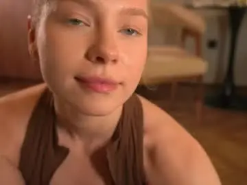 Chaturbate Watch Live Sex Cams of snow_is_falling