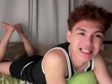 Chaturbate Live Sex Cam of camwithethan