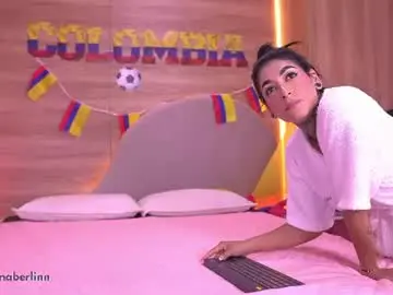 Chaturbate Live Sex Cam of dannaberlin