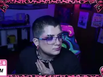 Chaturbate Adult Webcam of ftmbiggestclit