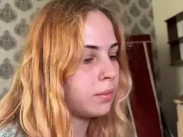 Chaturbate Live Sex Cam of alismoona