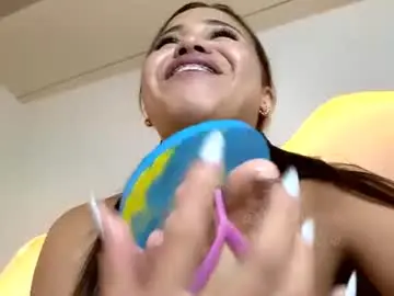 Chaturbate Live Sex Cam of bellarooux