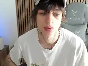 Chaturbate Free Porn Cam of oliverrgroove