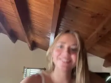 Chaturbate Nude Webcam of honeyyy95