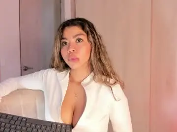 Chaturbate Best live sex cam show of melina_ferrer1