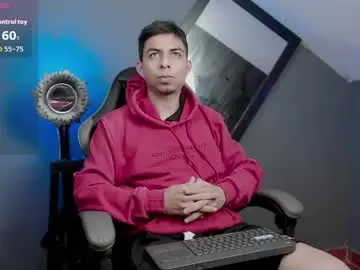 Chaturbate Watch Live Sex Cams of mralpha_latino