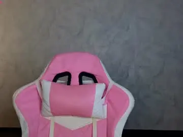 Chaturbate Live Sex Cam of lovelly_molly