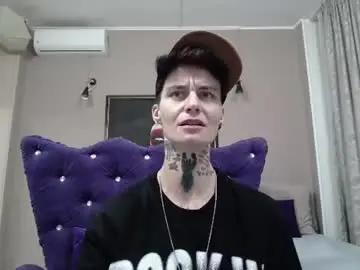 Chaturbate Free Porn Cam of kennyvibe