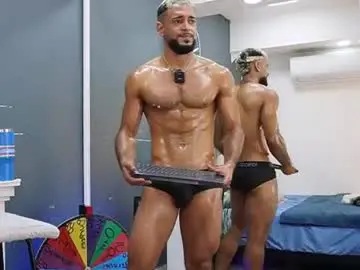 Chaturbate Sex Cam of emilio_brandon