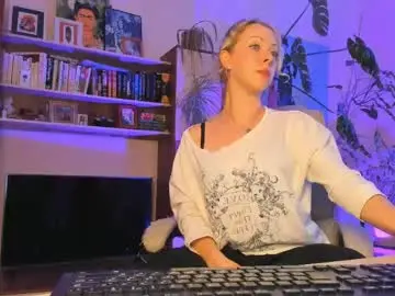 Chaturbate Live Sex Cam of lylithskye