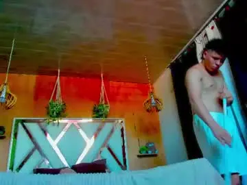 Chaturbate Live Sex Cam of ryder_wolfe