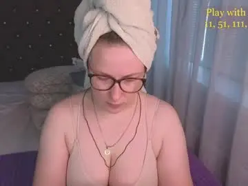 Chaturbate Live Sex Cam of cute_darina