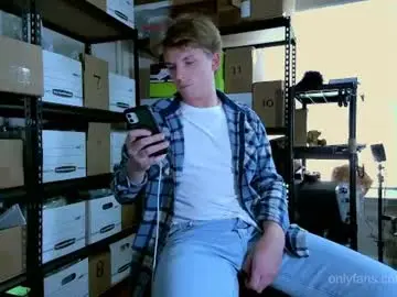 Chaturbate Sex Chat of deeyungguy