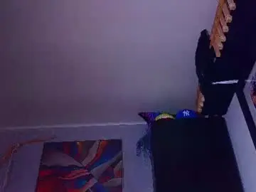 Chaturbate Live Sex Cam of the_dog_lian