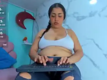 Chaturbate Adult Video Chat of cristal_horny19