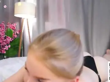 Chaturbate Live Sex Cam of cinacandy