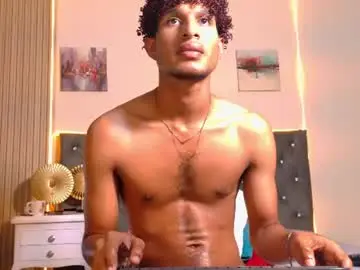 Chaturbate Live Sex Cam of alex_bloom_