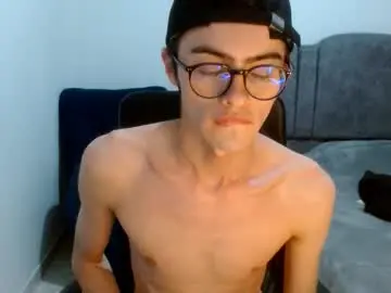 Chaturbate Live Sex Cam of stiv_grant