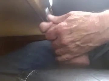 Chaturbate Live Porn of needtoplaydaddy