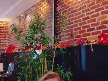 Chaturbate Adult Webcam of helenceccile