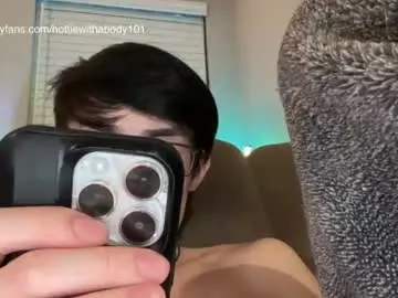 Chaturbate Live Sex of hottiewithabody101