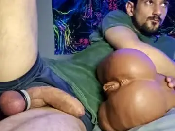 Chaturbate Free Porn Cam of bigwhitecock_liam