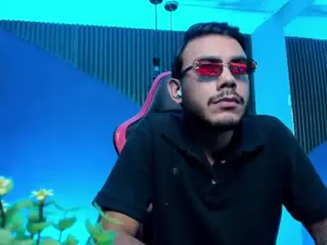Chaturbate Best live sex cam show of marcusgrayy