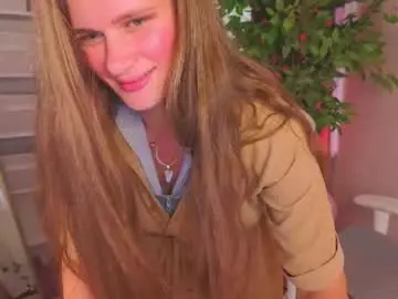 Chaturbate Live Sex Cam of datsi_benson