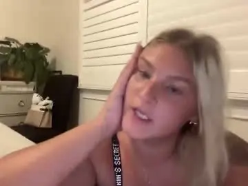 Chaturbate Live Sex of bhadbarbi3