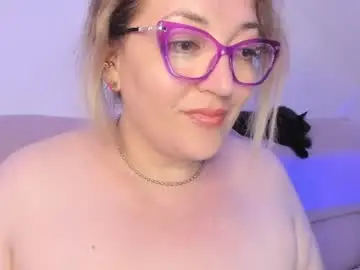 Chaturbate Sex Chat of naty__mature_