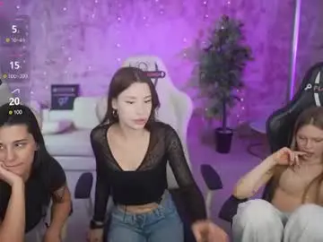 Chaturbate Live Sex Cam of bright_diamonds_054