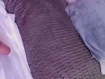 Chaturbate Watch Live Sex Cams of halie728