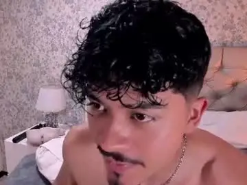 Chaturbate Best live sex cam show of nicolaikarav