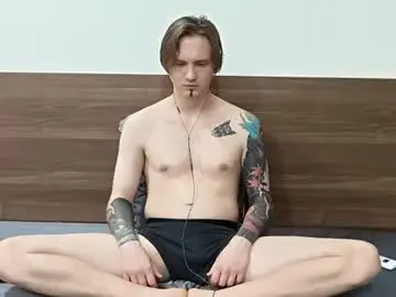 Chaturbate Live Sex Cam of silent_stitch
