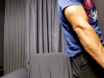 Chaturbate Live Sex Cam of antoniovalentinidiamond