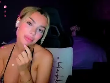 Chaturbate Live Sex Cam of ayla_demir