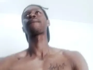 Chaturbate Live Sex Cam of drake_brown_23