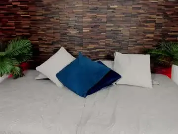 Chaturbate Live Sex Cam of ariiaa_1