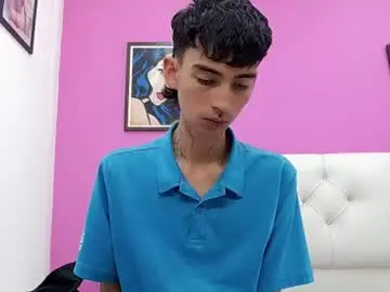 Chaturbate Live Porn of ttimy_x_boy