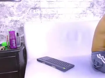 Chaturbate Live Sex Cam of harin_prize