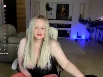 Chaturbate Nude Webcam of mariemlui
