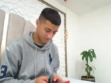 Chaturbate Free Live Porn of mr_porn_9