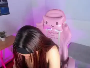 Chaturbate Live Sex Cam of ale_alejandra
