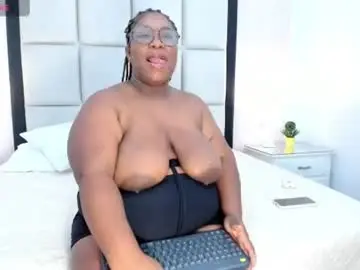Chaturbate Free Porn Cam of treisyvixen