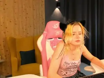 Chaturbate Adult Video Chat of kiki_peach